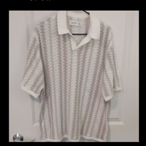 Hollister Beige and White Patterned Polo Shirt